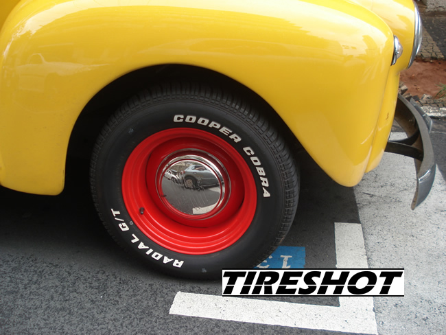 Tire Cooper Cobra Radial G/T